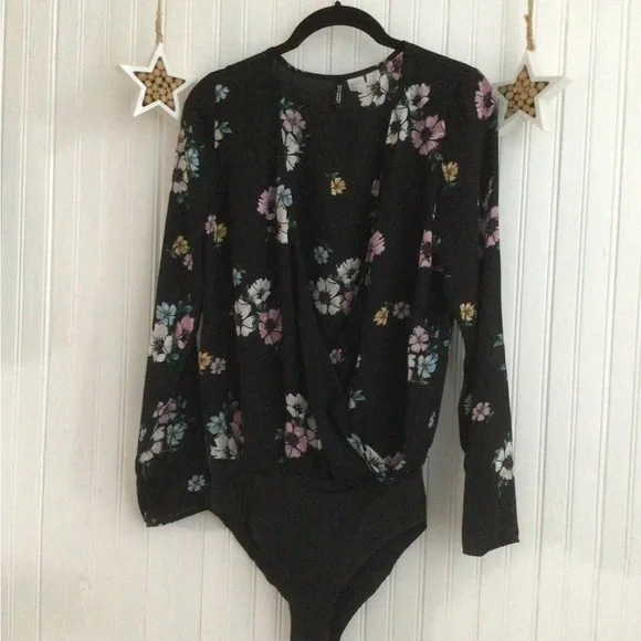 Body 🌴 DIVIDED - Picture 3 of 5